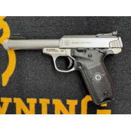 Smith & Wesson SW22 Victory...
