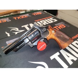Smith & Wesson 29-2 44 mag...