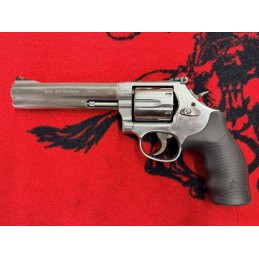 Smith & Wesson 686-6 6" 357...