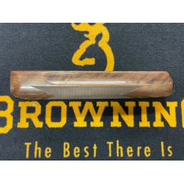 Browning B80 SL devant bois...